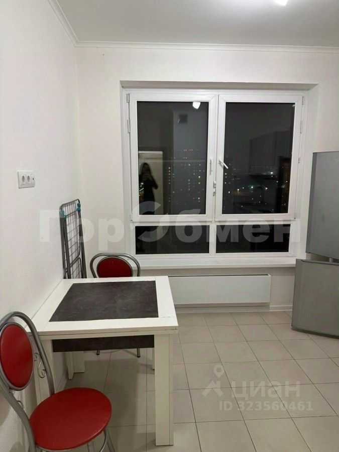 2-комнатная квартира, 56 м² — фотография 3