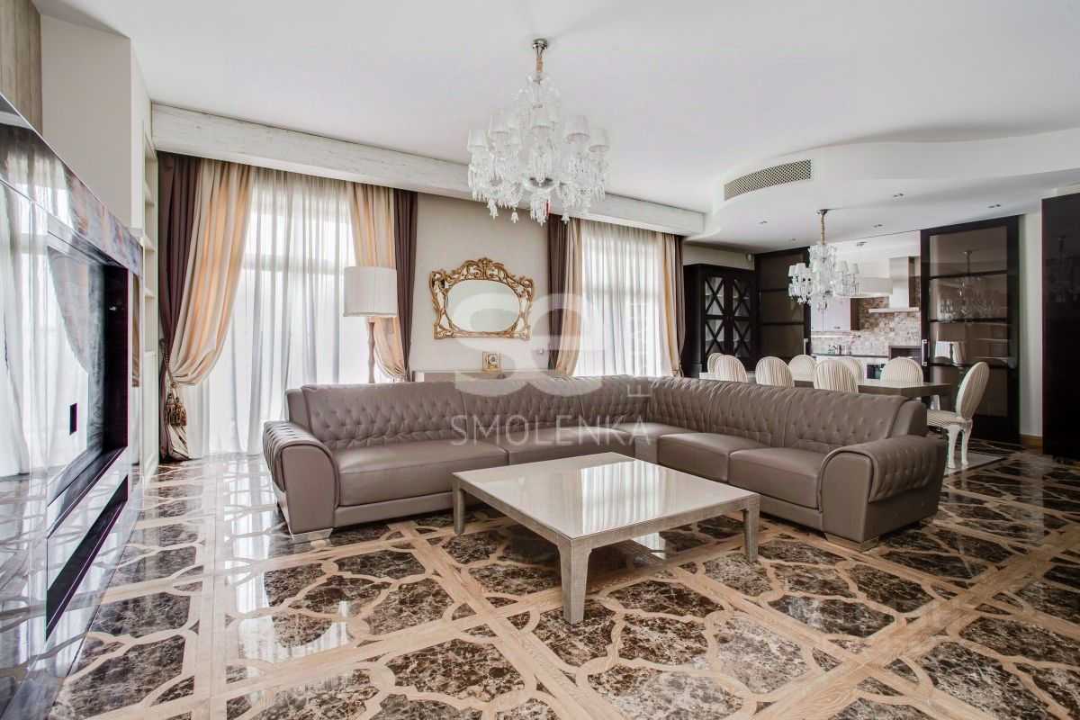 4-комнатная квартира, 250 м²