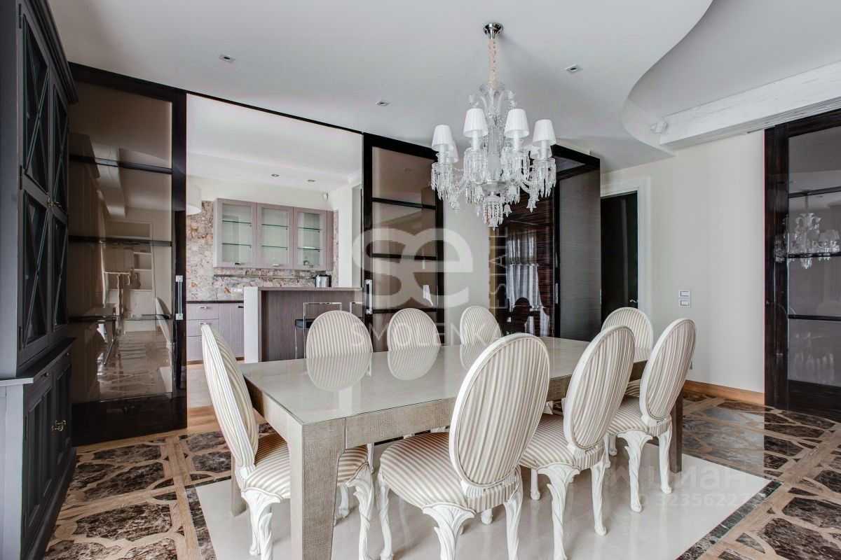 4-комнатная квартира, 250 м² — фотография 2