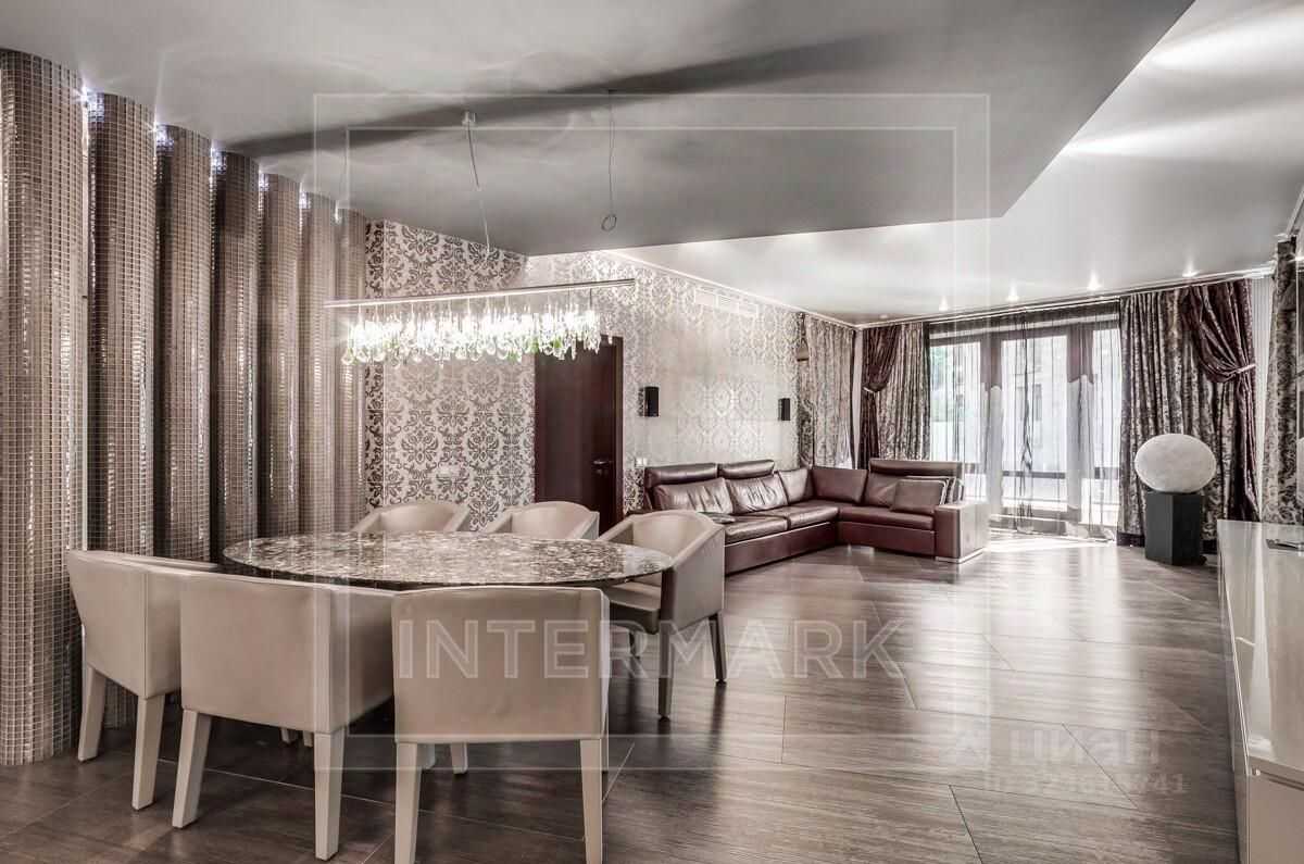 5-комнатная квартира, 247 м²
