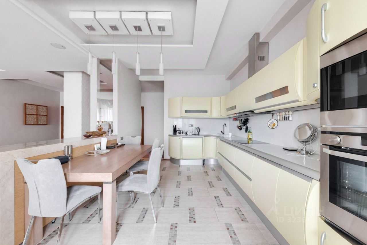 4-комнатная квартира, 174 м² — фотография 3