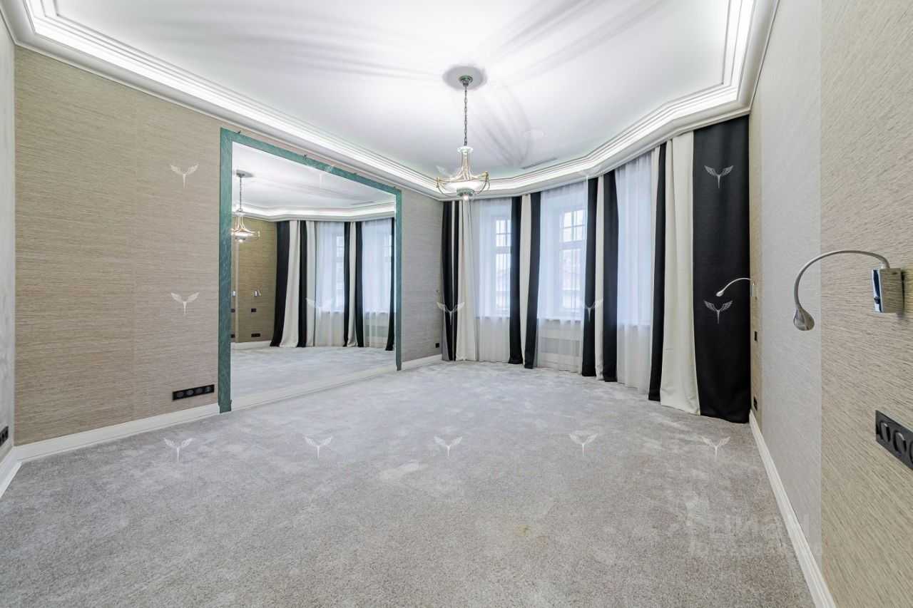 5-комнатная квартира, 245,9 м² — фотография 3