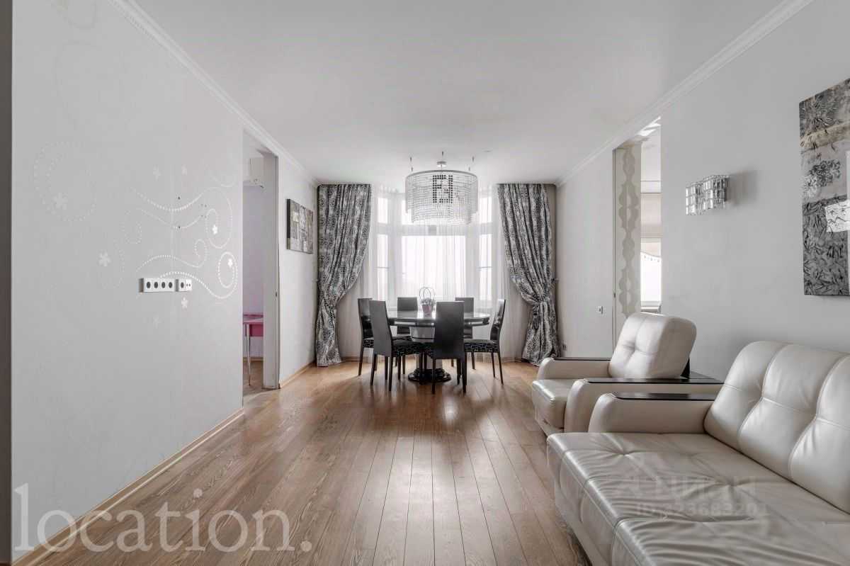 4-комнатная квартира, 136 м² — фотография 2