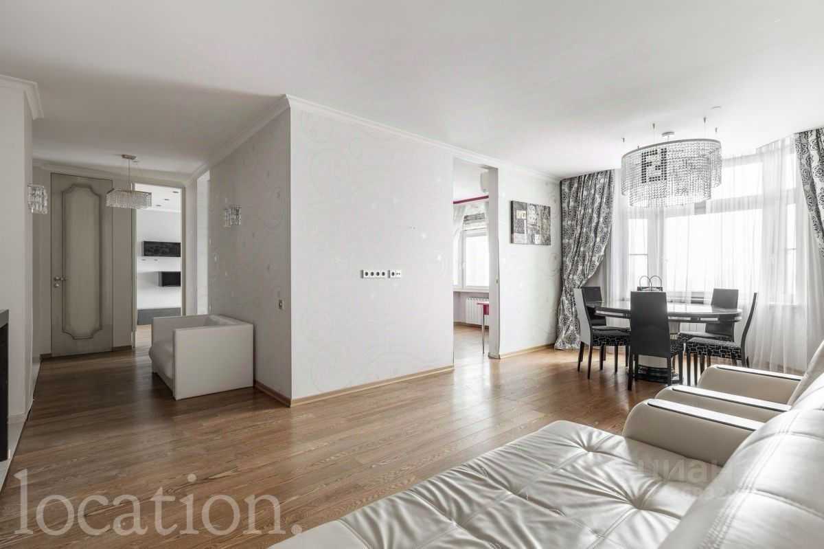 4-комнатная квартира, 136 м² — фотография 3