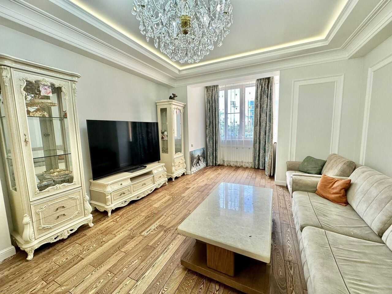4-комнатная квартира, 130 м²