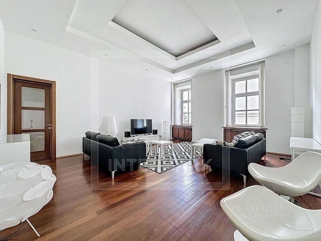 4-комнатная квартира, 150 м²