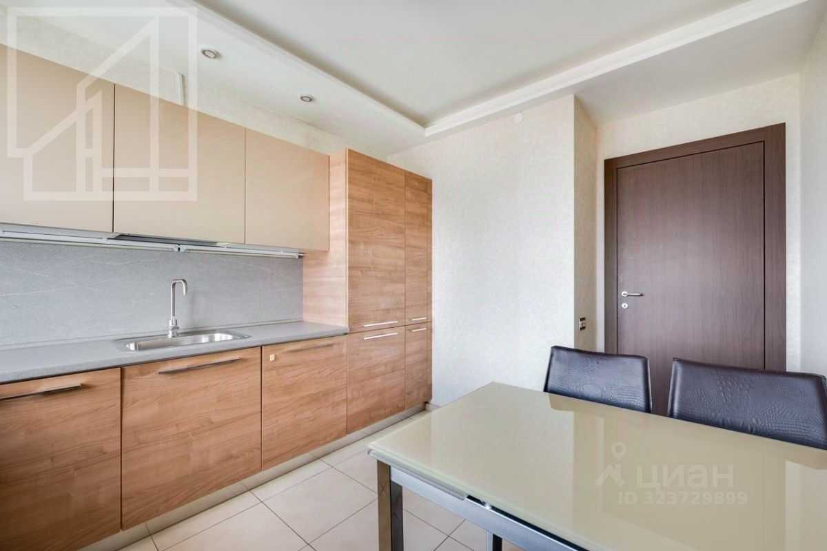 2-комнатная квартира, 65,6 м² — фотография 2