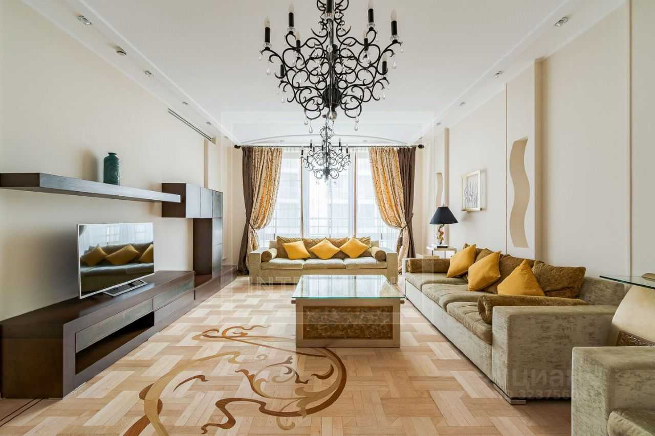 5-комнатная квартира, 220 м²