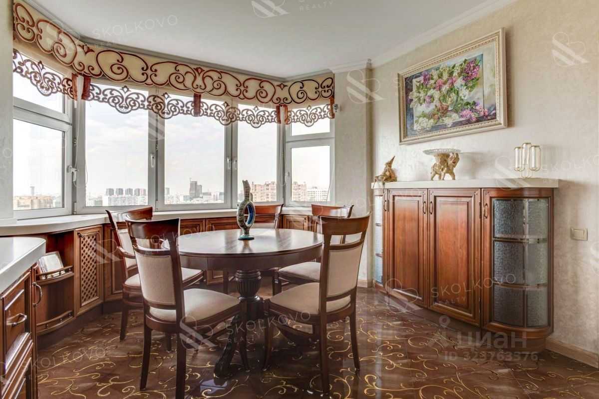 4-комнатная квартира, 130 м² — фотография 2