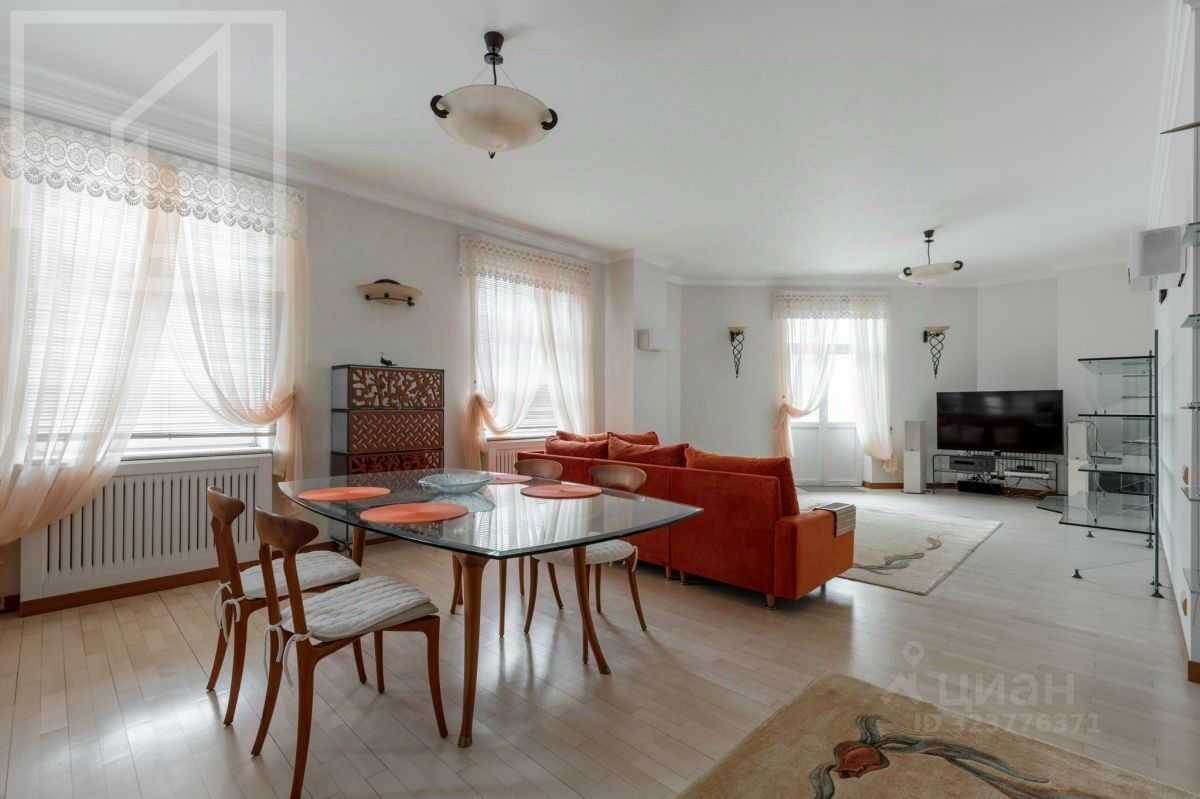 3-комнатная квартира, 150 м² — фотография 2