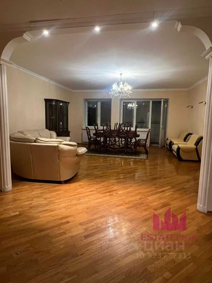 4-комнатная квартира, 127 м²