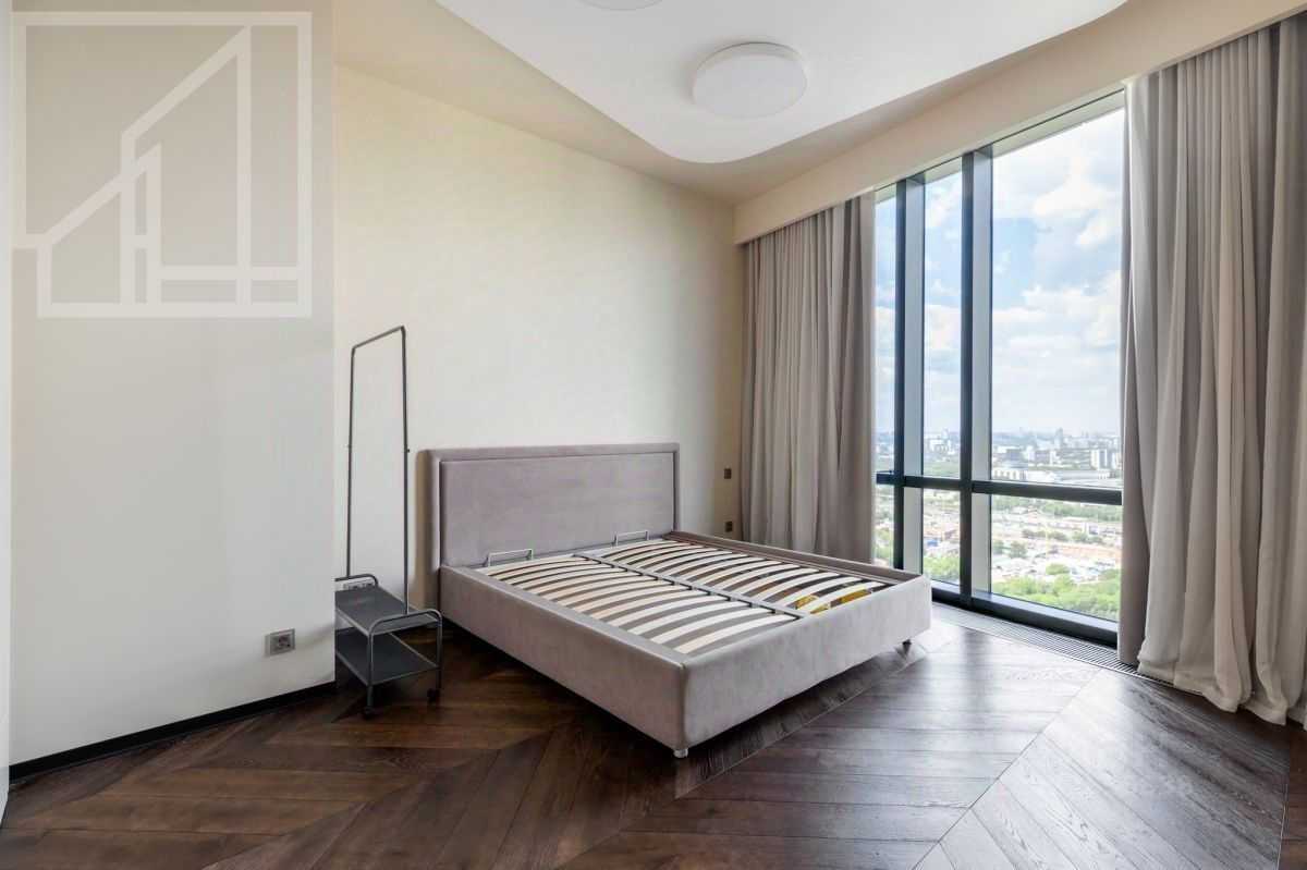 4-комнатная квартира, 148 м² — фотография 2