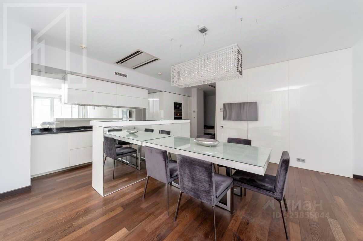 3-комнатная квартира, 160 м² — фотография 2