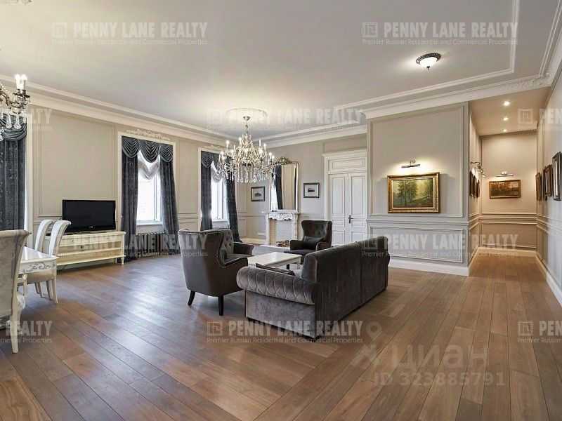 5-комнатная квартира, 200 м²