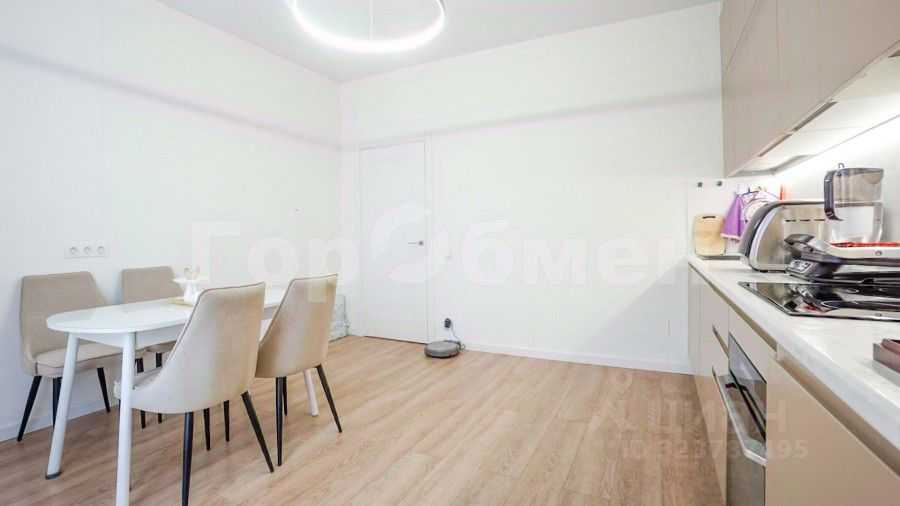 4-комнатная квартира, 81 м² — фотография 2