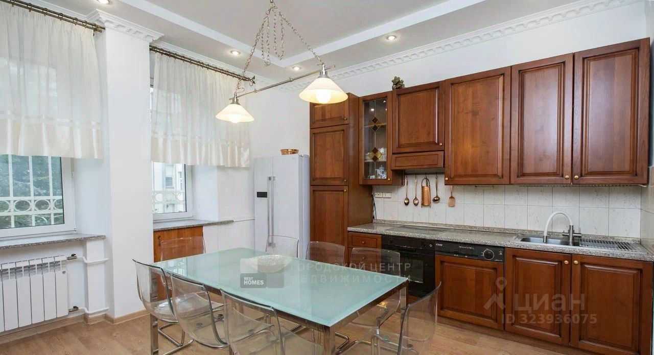 4-комнатная квартира, 130 м²
