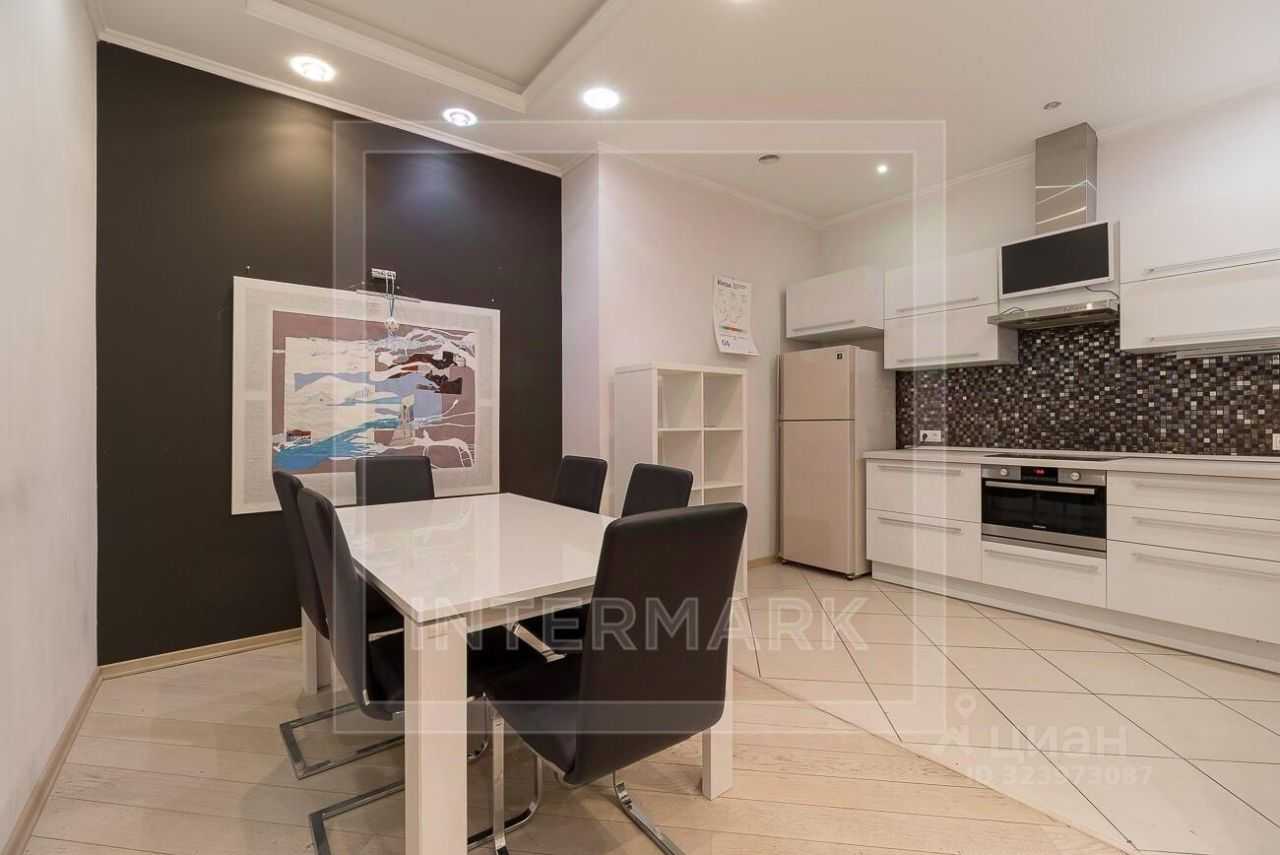 3-комнатная квартира, 107 м² — фотография 2