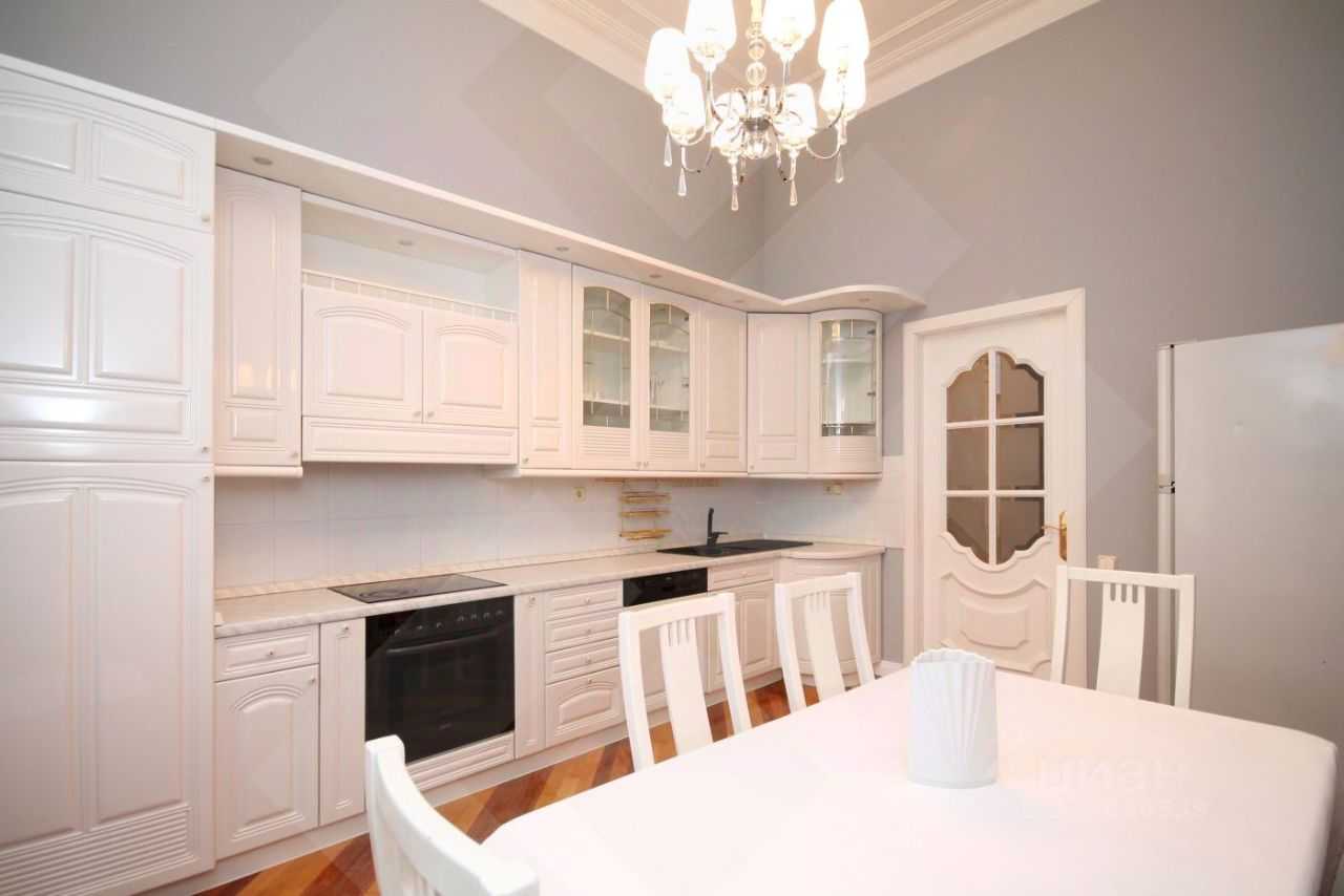 4-комнатная квартира, 150 м²