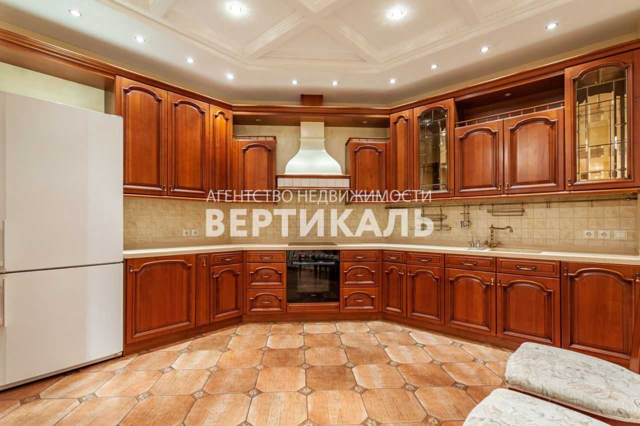 4-комнатная квартира, 150 м²