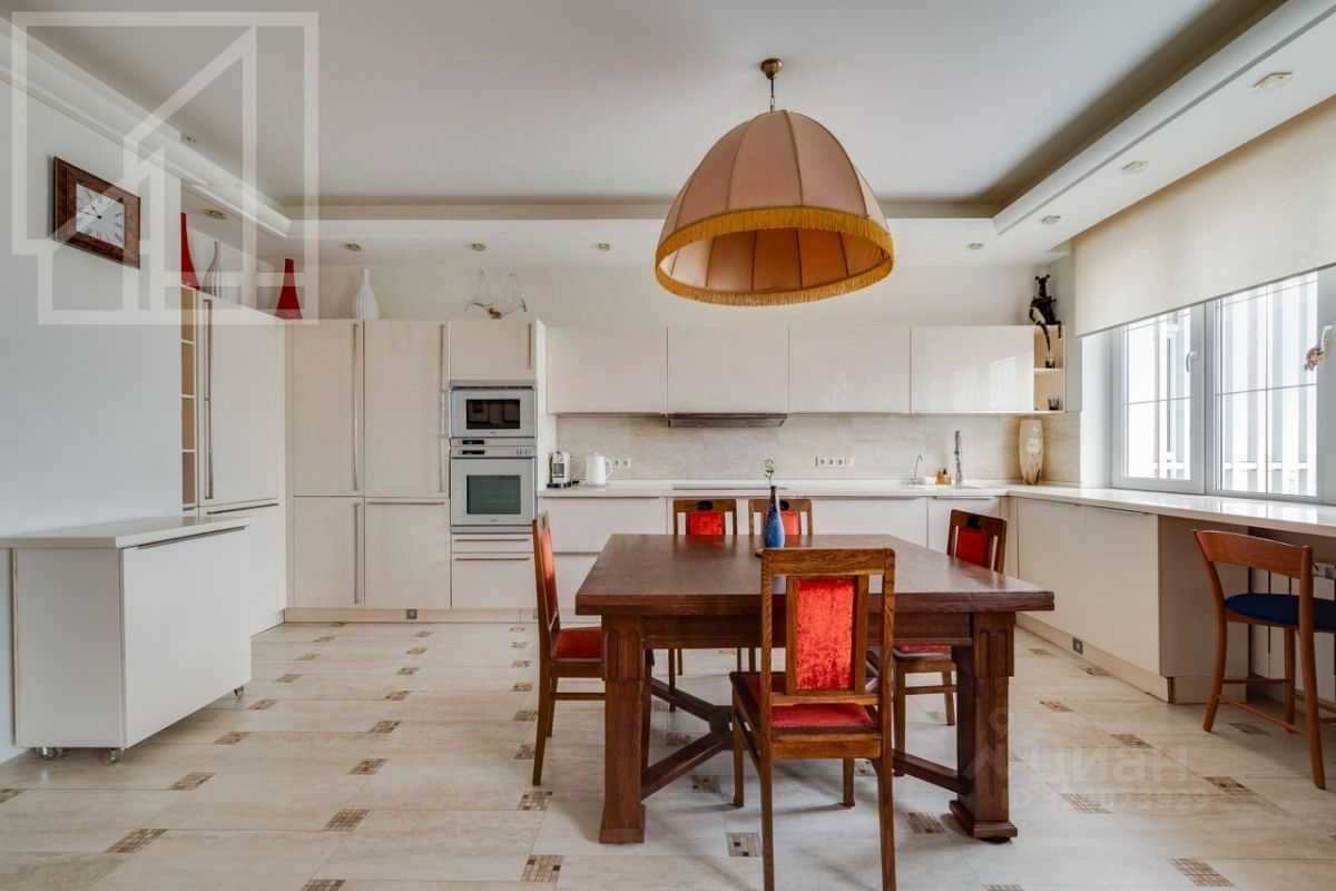 4-комнатная квартира, 145 м²