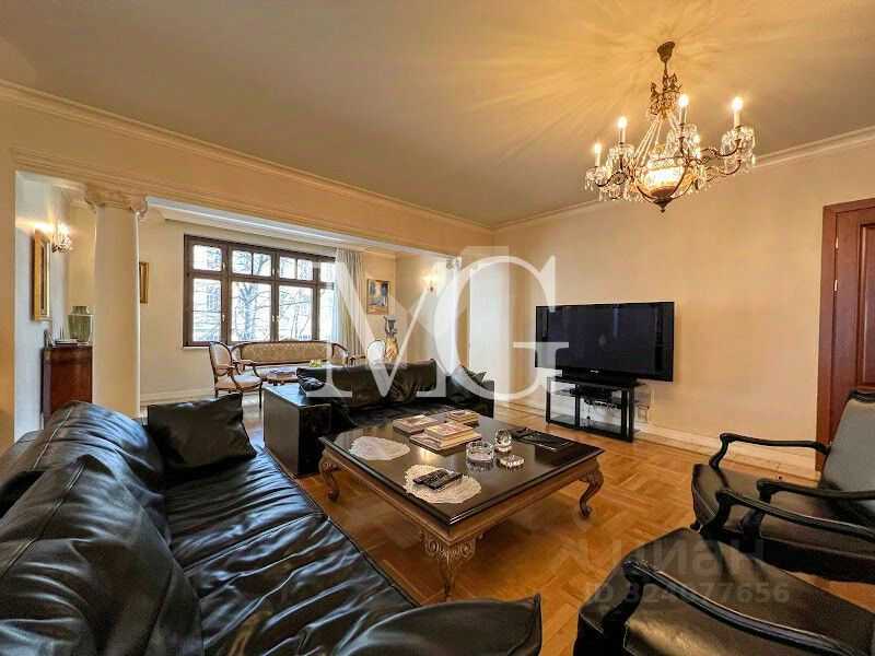 4-комнатная квартира, 250 м² — фотография 3