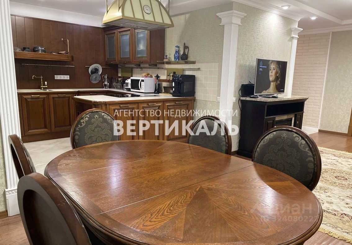 4-комнатная квартира, 96 м² — фотография 2