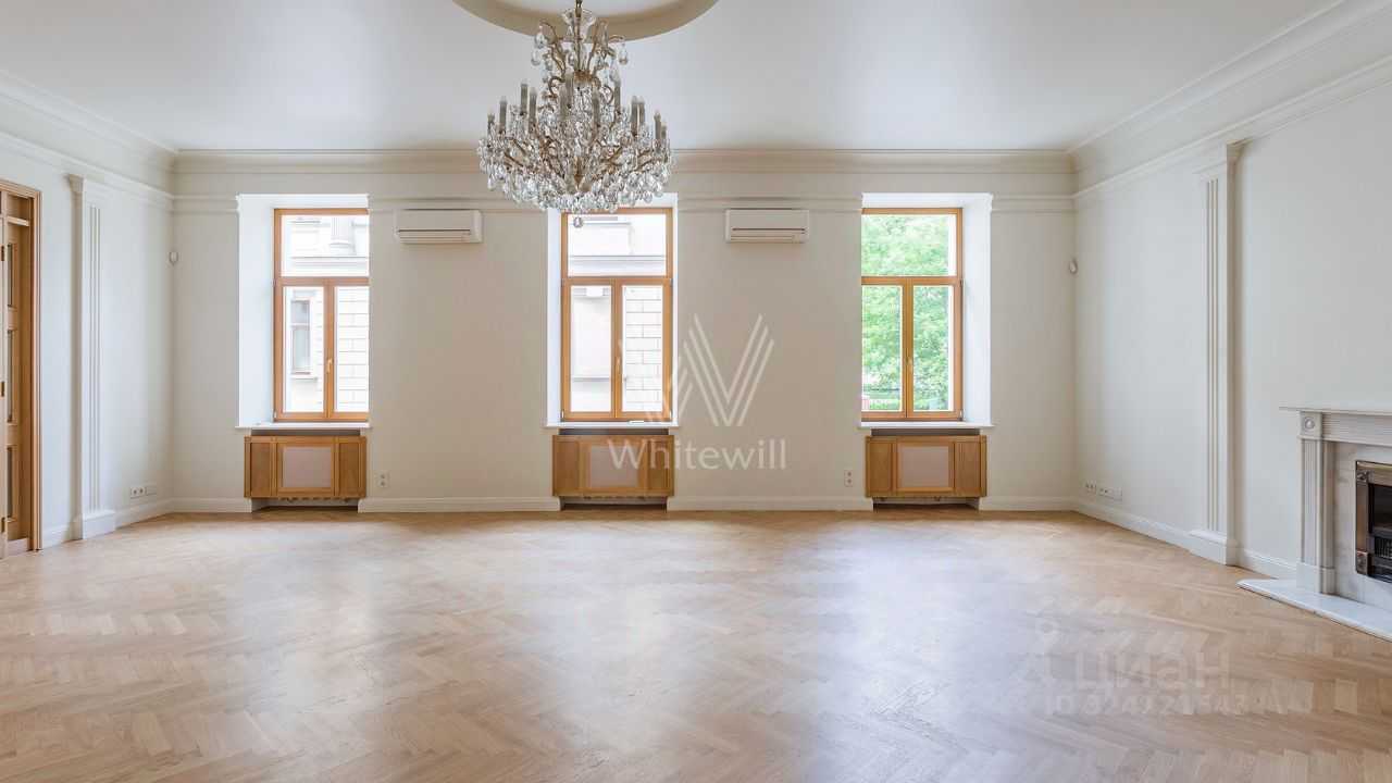 5-комнатная квартира, 219 м²