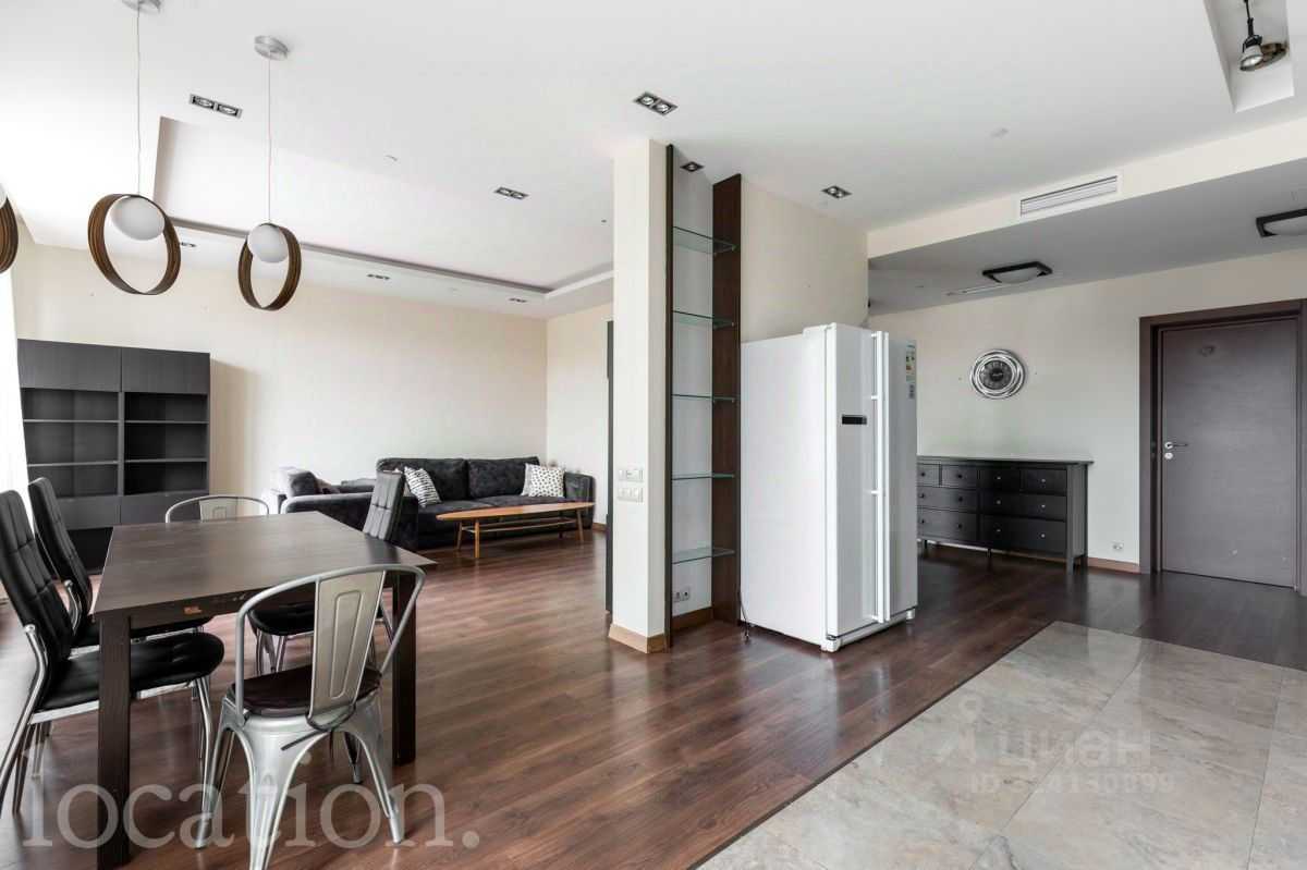 4-комнатная квартира, 132 м² — фотография 2
