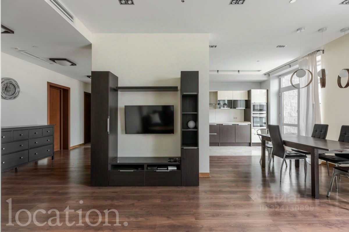 4-комнатная квартира, 132 м² — фотография 3