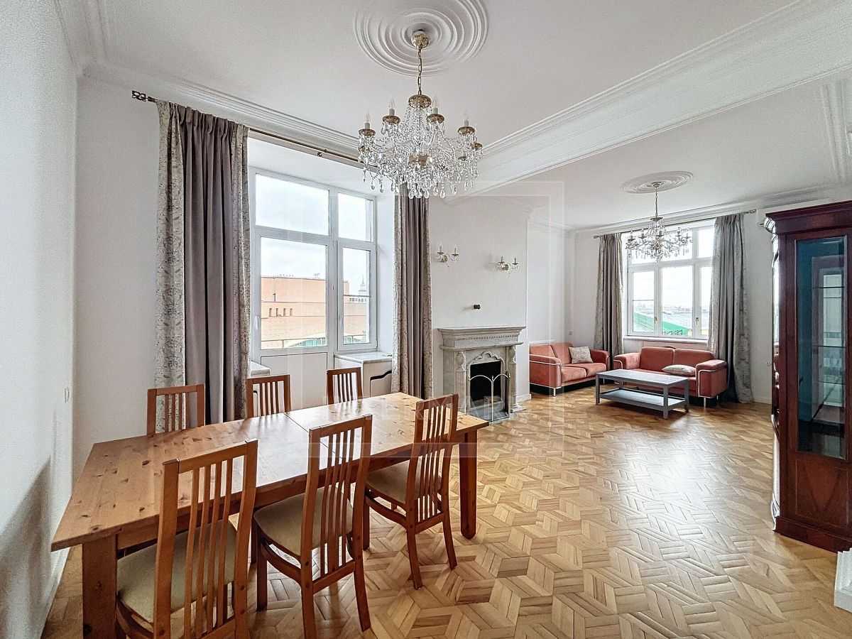 4-комнатная квартира, 151 м²