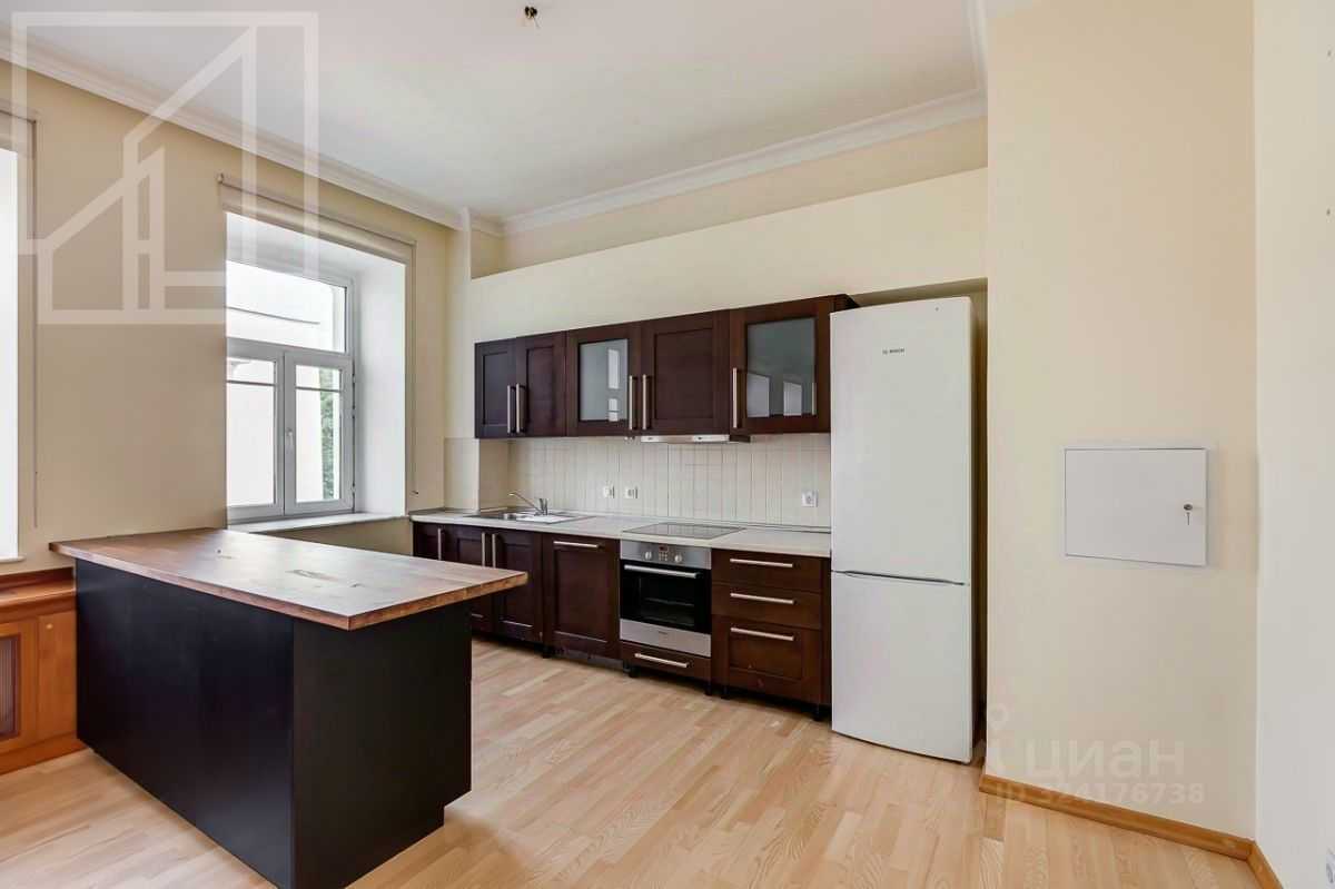 4-комнатная квартира, 146 м² — фотография 2