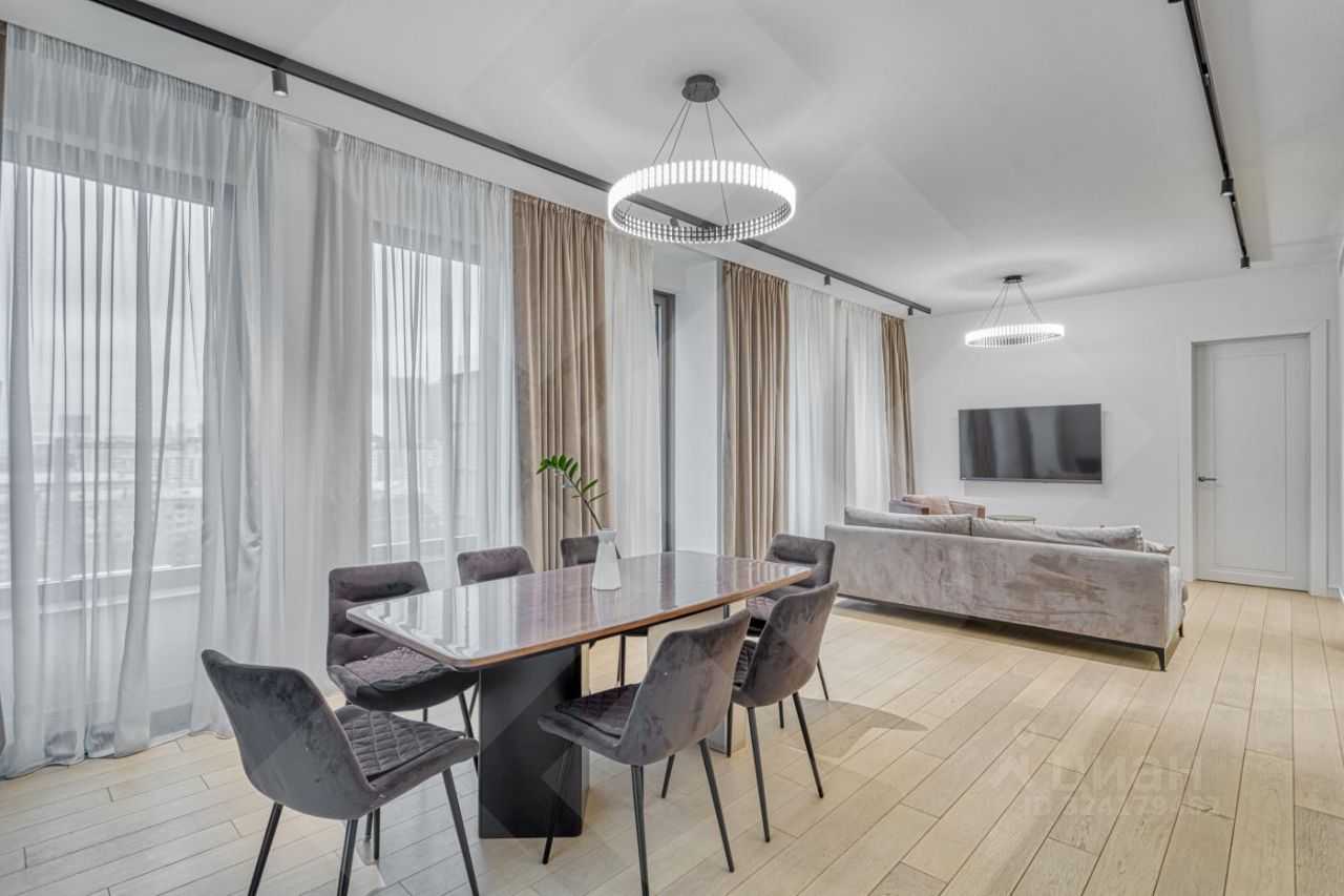 4-комнатная квартира, 140 м²