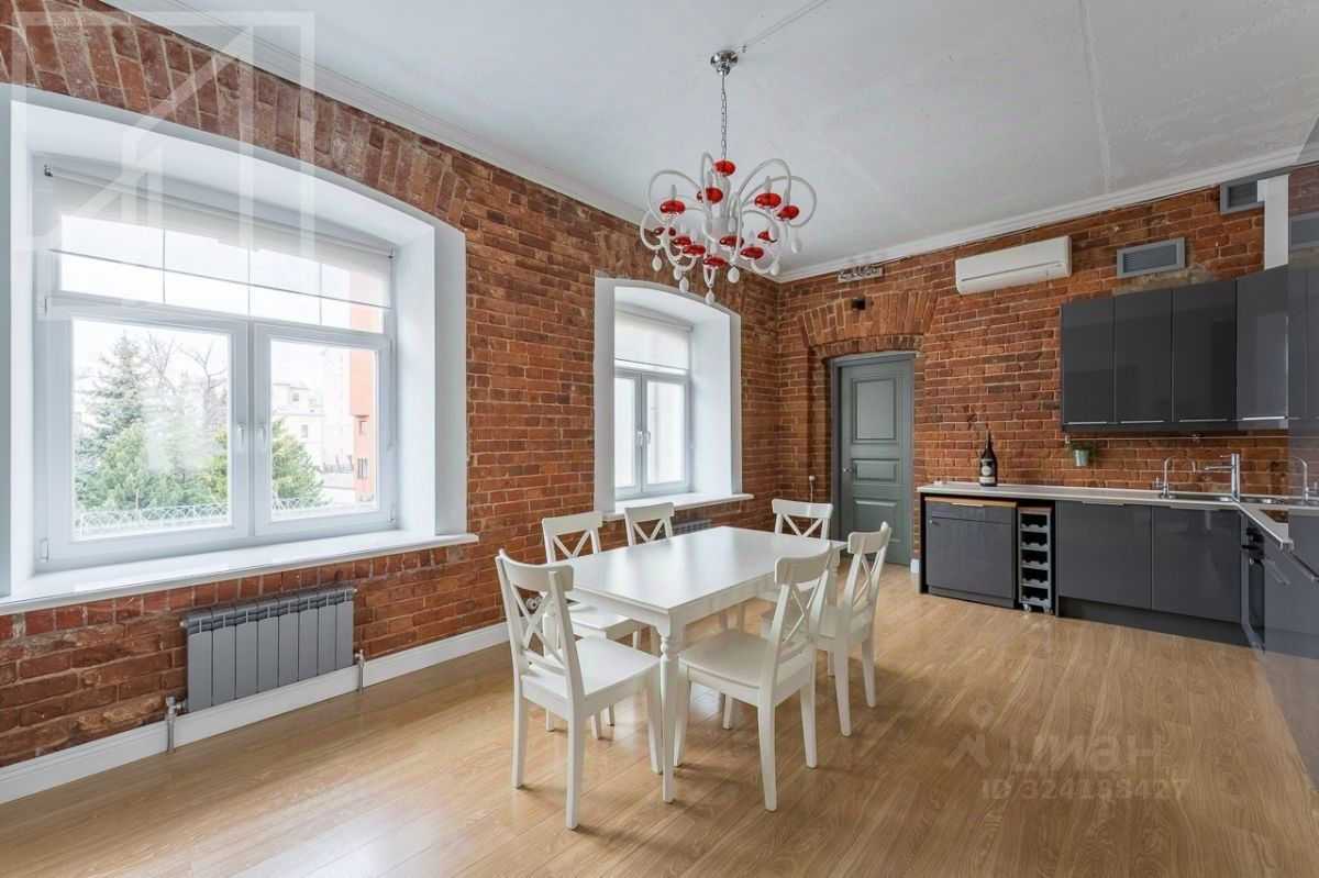 4-комнатная квартира, 150 м²