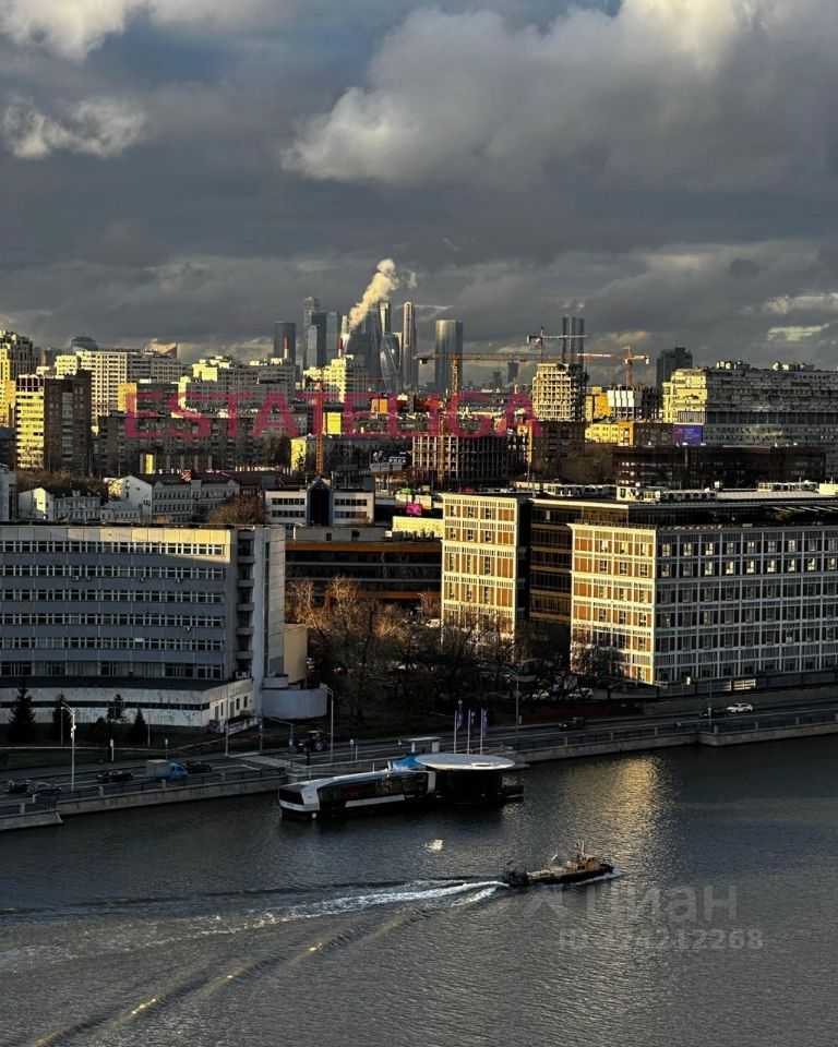 4-комнатная квартира, 130 м² — фотография 3