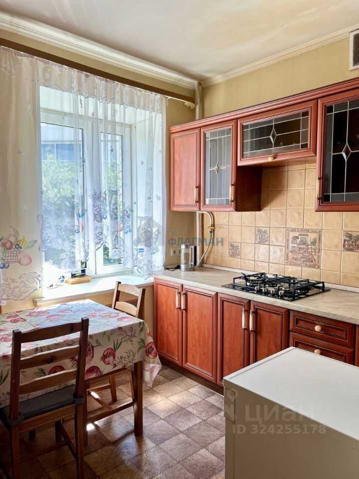 2-комнатная квартира, 67,8 м² — фотография 2