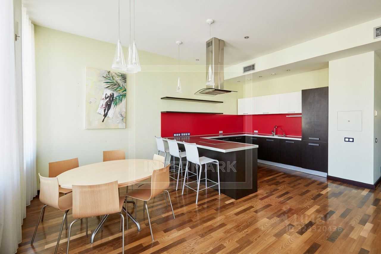 2-комнатная квартира, 140 м² — фотография 2