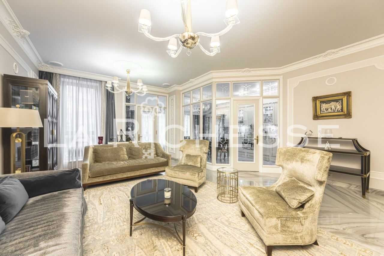 4-комнатная квартира, 195,3 м²