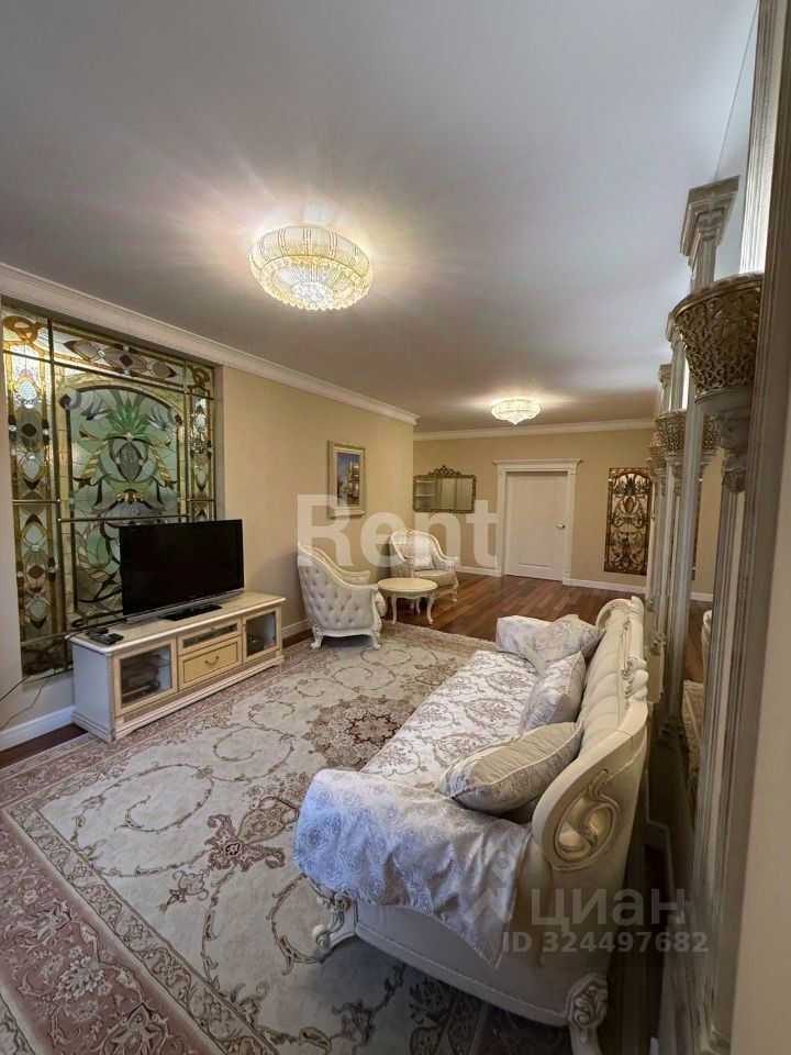 4-комнатная квартира, 130 м² — фотография 2