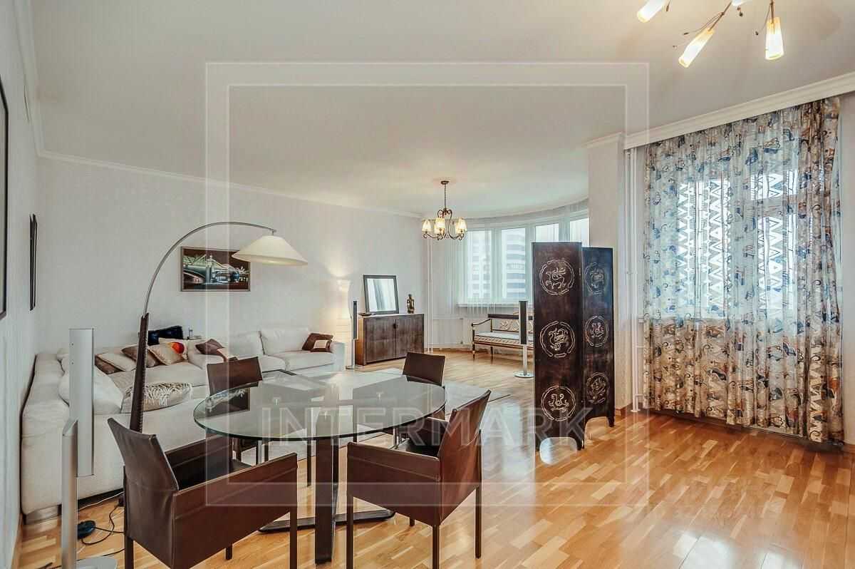 2-комнатная квартира, 150 м²