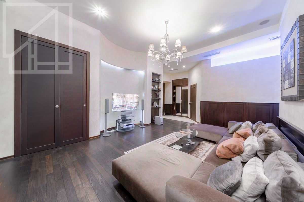 3-комнатная квартира, 130 м² — фотография 2