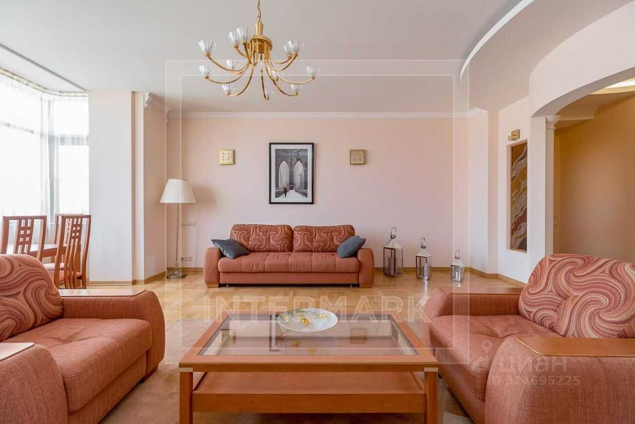 4-комнатная квартира, 180 м²