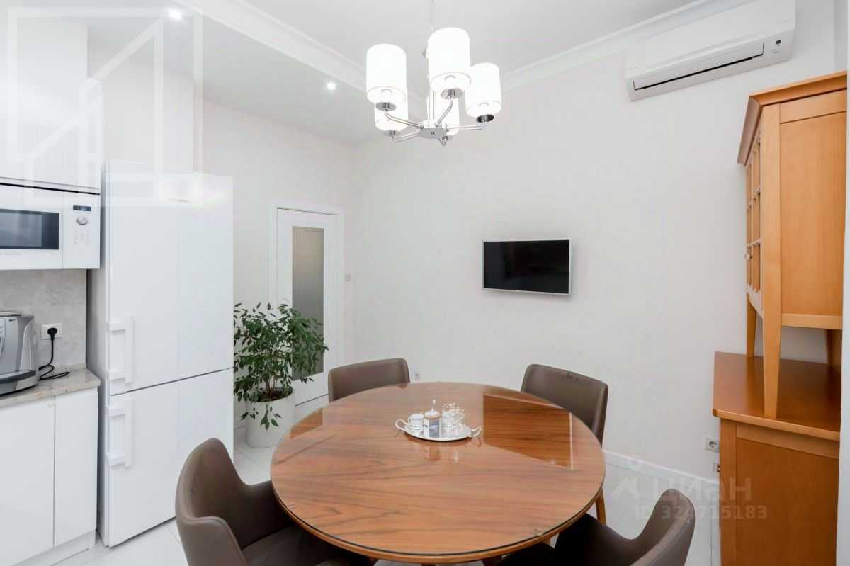 2-комнатная квартира, 63,7 м² — фотография 2