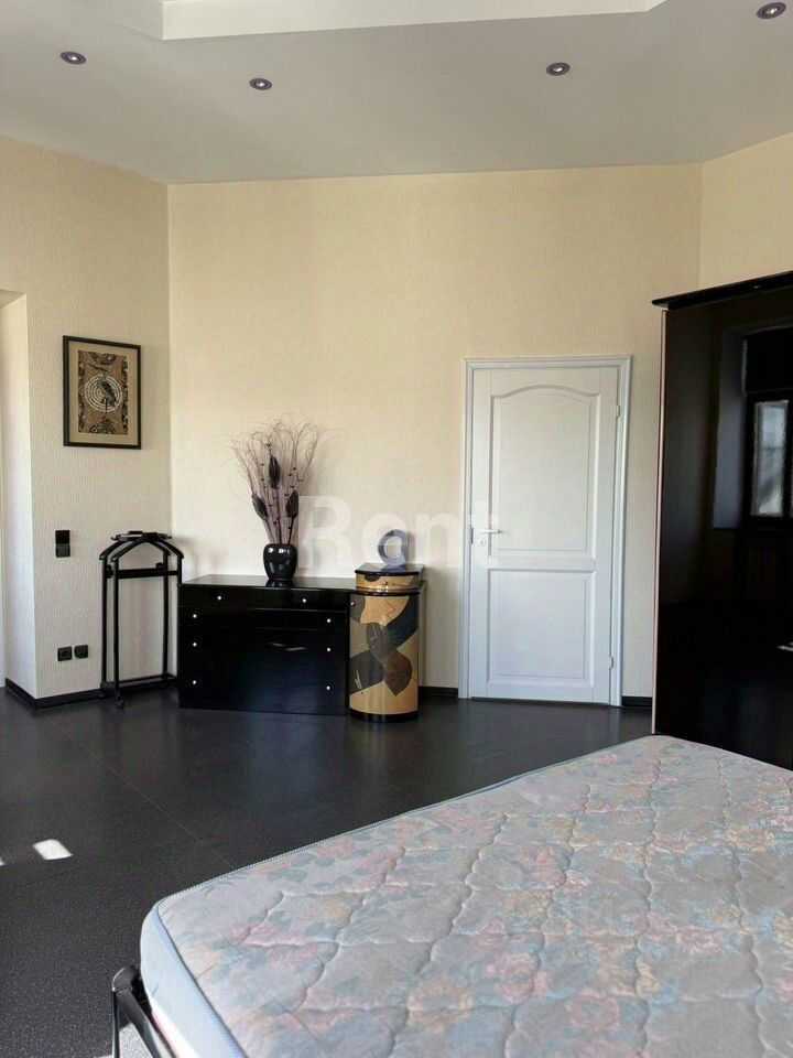 5-комнатная квартира, 186 м² — фотография 2