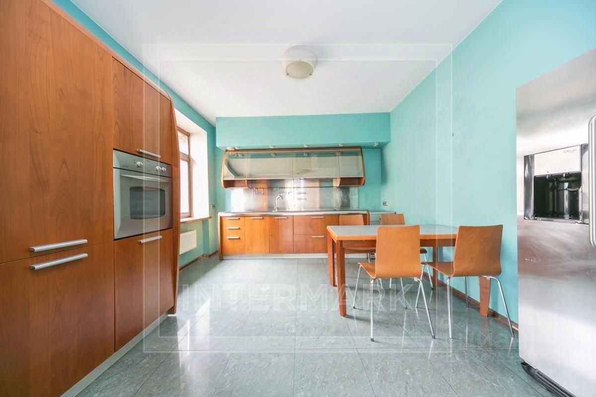 4-комнатная квартира, 165 м²