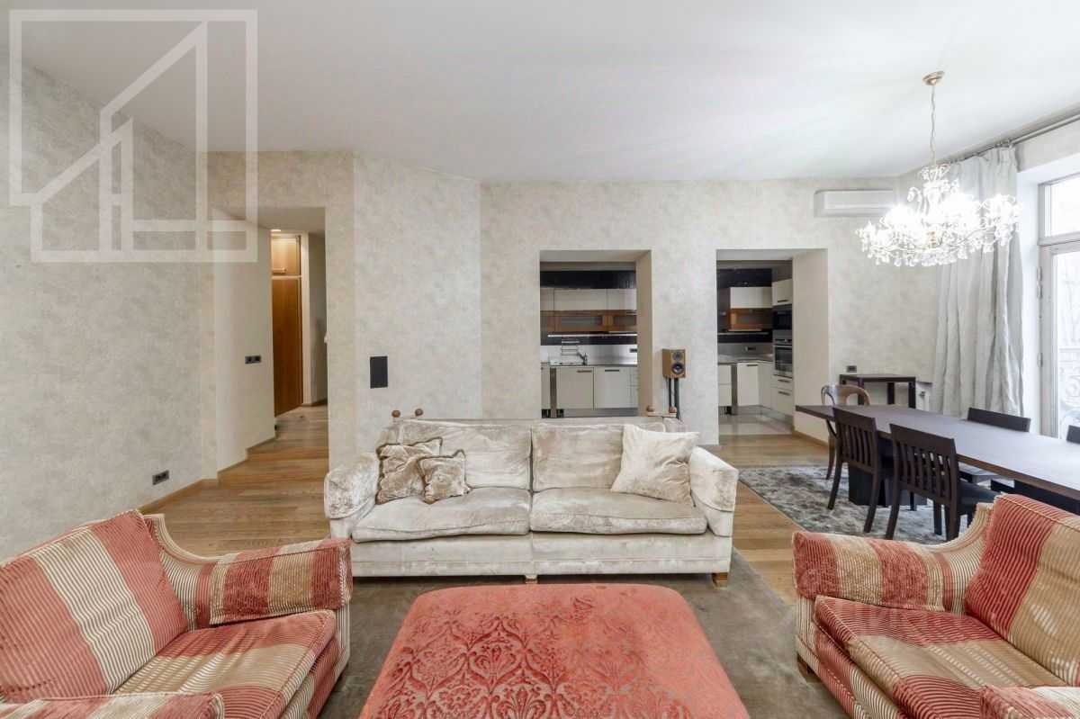 4-комнатная квартира, 160 м² — фотография 2