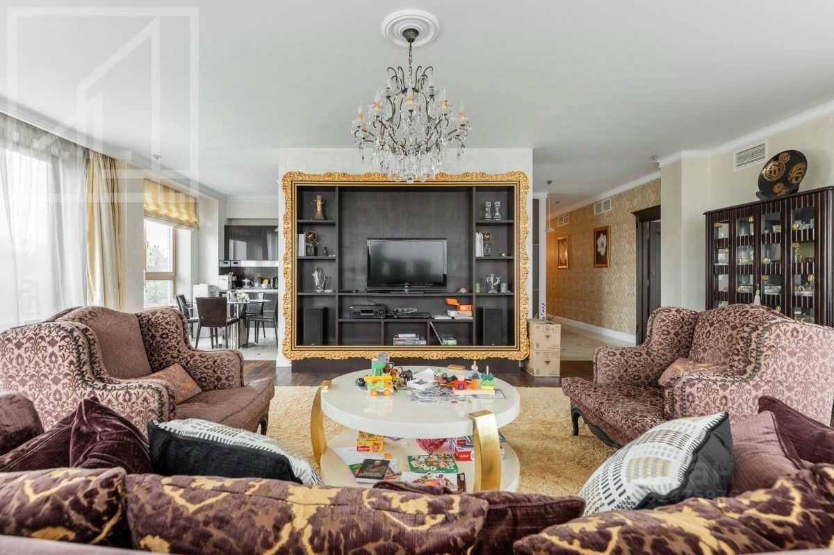 3-комнатная квартира, 180 м²