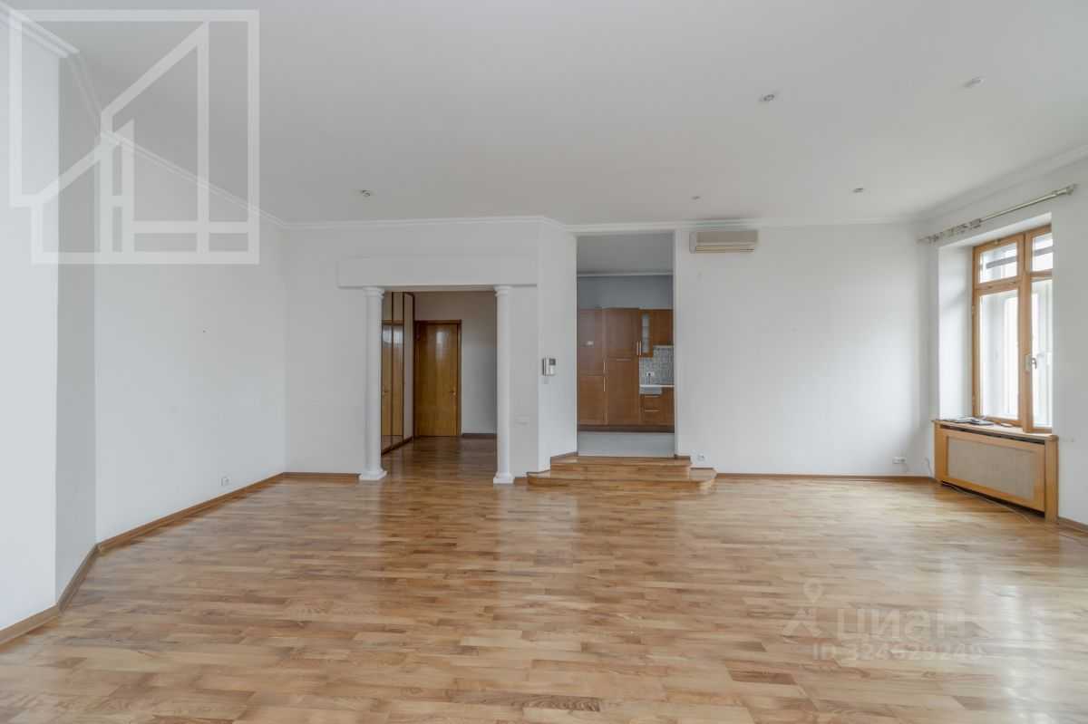 4-комнатная квартира, 135 м² — фотография 2