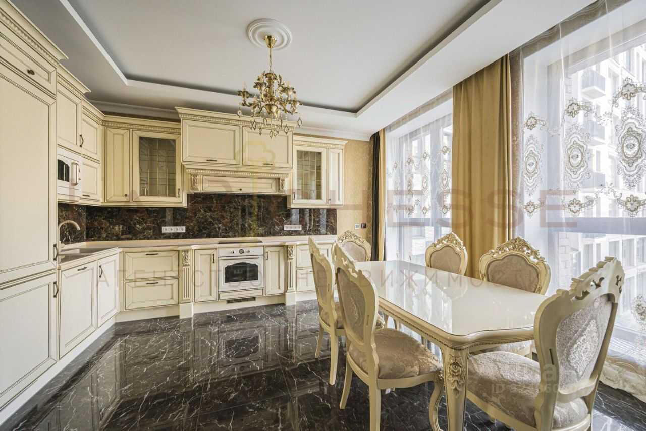 4-комнатная квартира, 183 м² — фотография 3