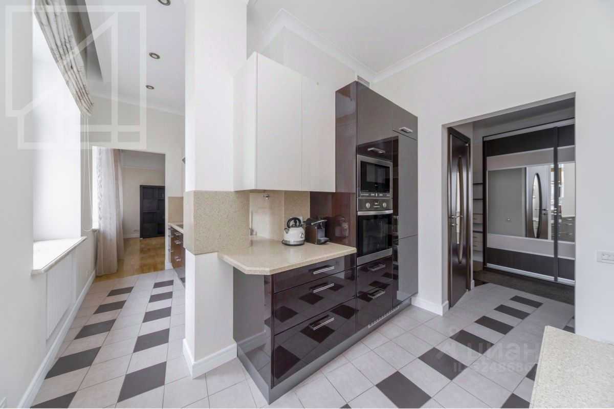 3-комнатная квартира, 110 м² — фотография 2