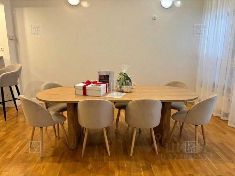 5-комнатная квартира, 220 м² — фотография 2